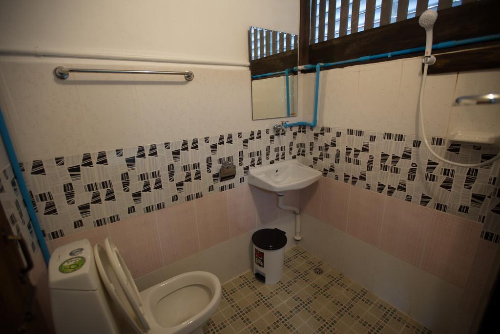Hora Home Лампанг Екстериор снимка