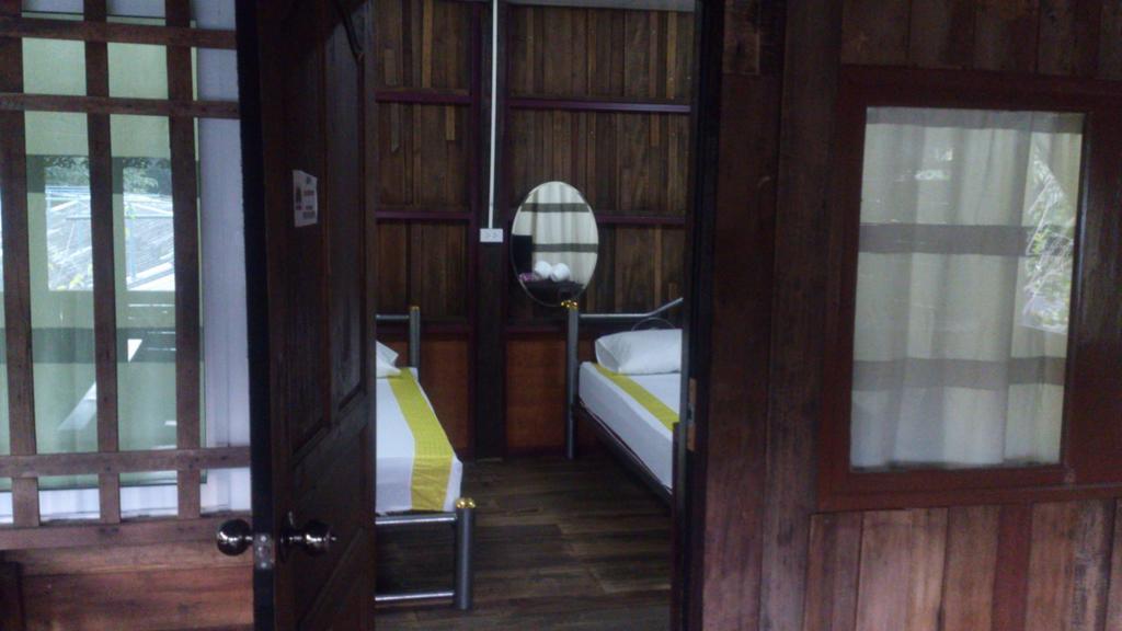 Hora Home Лампанг Екстериор снимка
